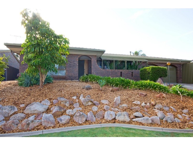 9 Kosmina Crescent, Hillbank SA 5112