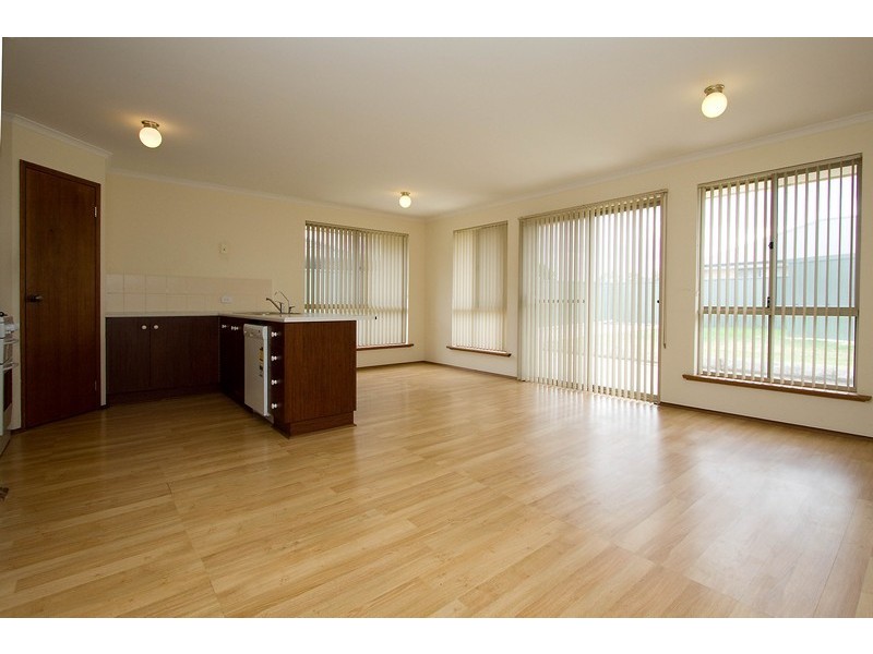 15 Orange Parade, Munno Para West SA 5115