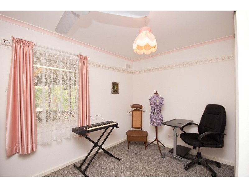 8 Warminster Road, Elizabeth Park SA 5113