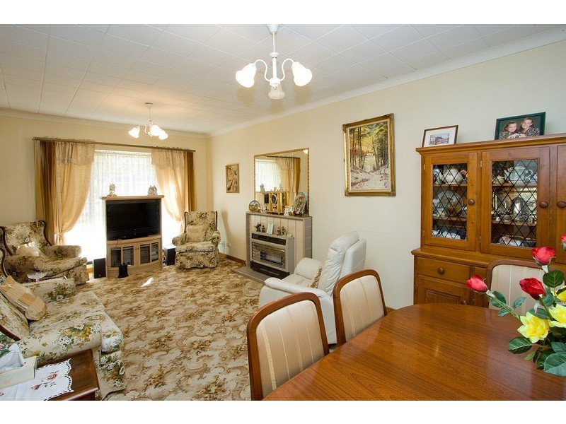 15 Marleycombe Road, Elizabeth Vale SA 5112