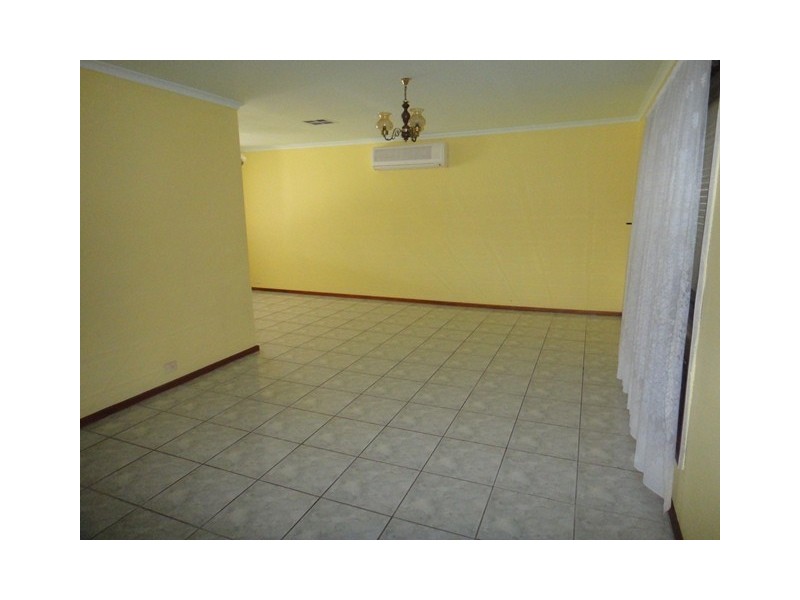 8 Chelsea Avenue, Burton SA 5110