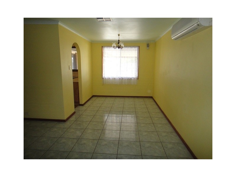 8 Chelsea Avenue, Burton SA 5110