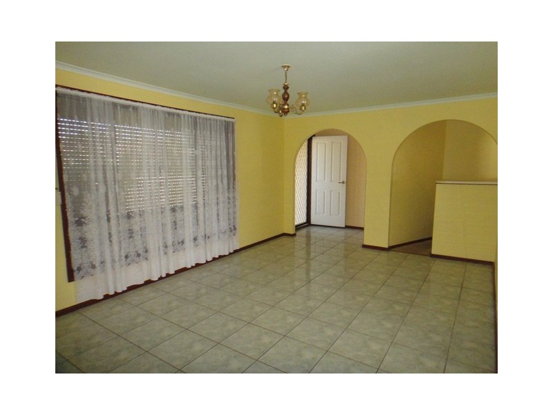 8 Chelsea Avenue, Burton SA 5110