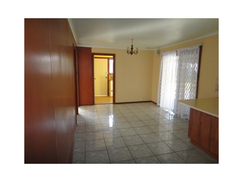 8 Chelsea Avenue, Burton SA 5110