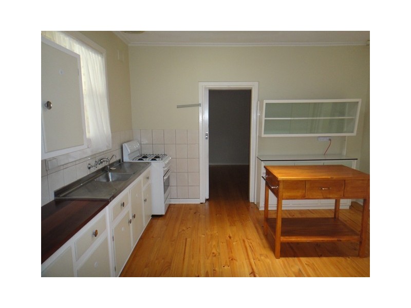 4 Treves Street, Elizabeth Vale SA 5112