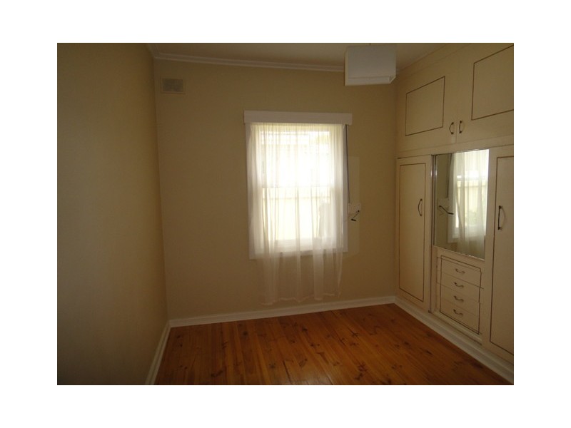 4 Treves Street, Elizabeth Vale SA 5112