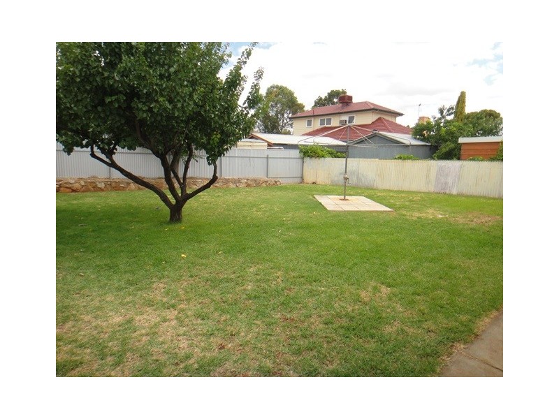 4 Treves Street, Elizabeth Vale SA 5112