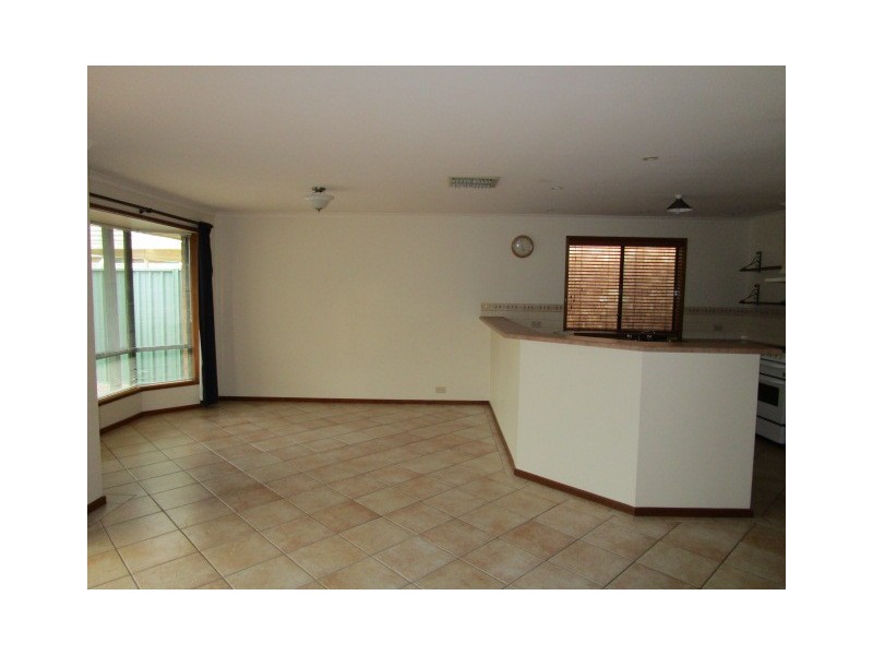 18 Chaplin Avenue, Hillcrest SA 5086