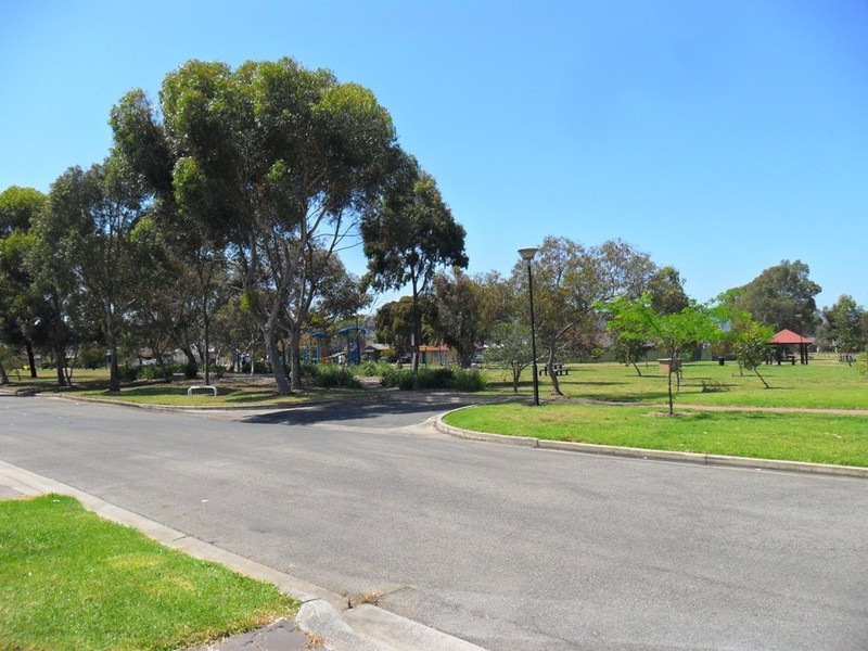 18 Chaplin Avenue, Hillcrest SA 5086