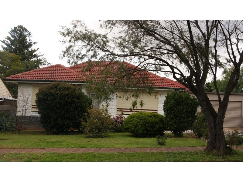 138 Maxwell Road, Para Hills SA 5096
