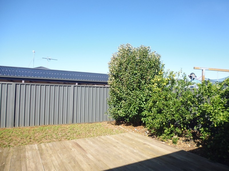 61 Riesling Crescent, Andrews Farm SA 5114