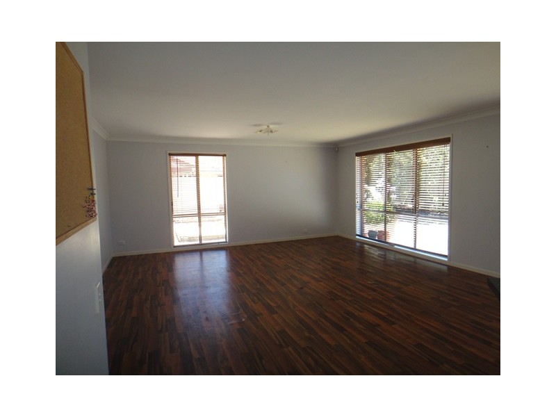 6 Silkie Court, Parafield Gardens SA 5107