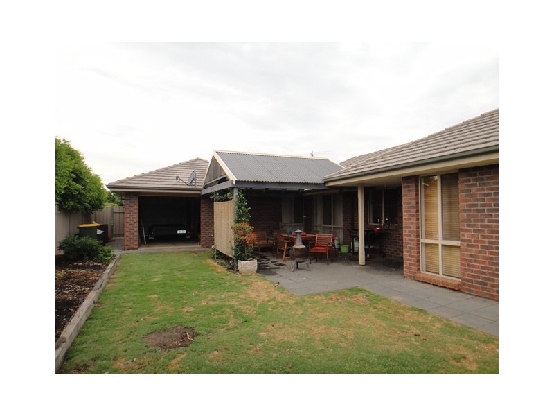 6 Silkie Court, Parafield Gardens SA 5107