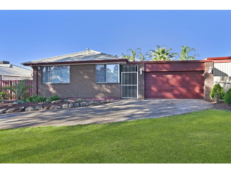 8 Chichester Court, Salisbury Heights SA 5109