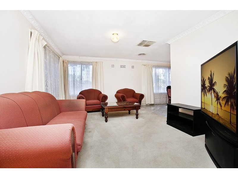 8 Chichester Court, Salisbury Heights SA 5109