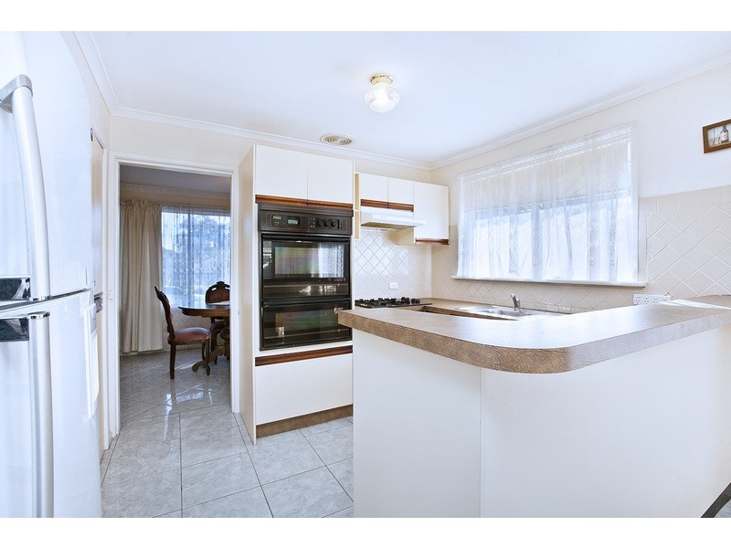 8 Chichester Court, Salisbury Heights SA 5109