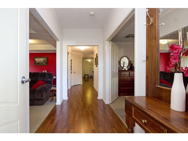 98 President Avenue, Andrews Farm SA 5114