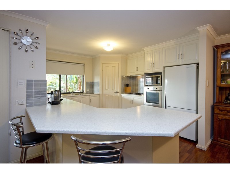 98 President Avenue, Andrews Farm SA 5114