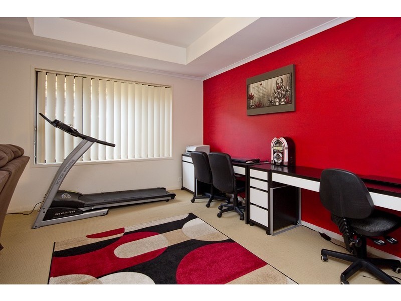 98 President Avenue, Andrews Farm SA 5114