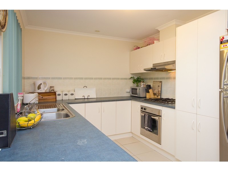 8 Meadow Lane, Para Hills West SA 5096