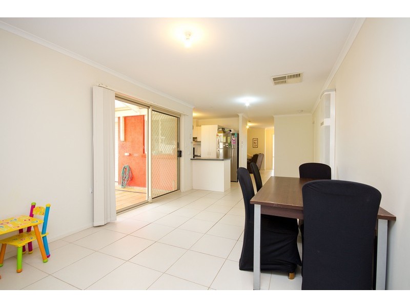 8 Meadow Lane, Para Hills West SA 5096