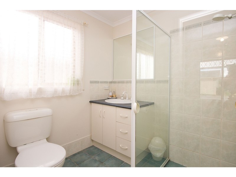 8 Meadow Lane, Para Hills West SA 5096