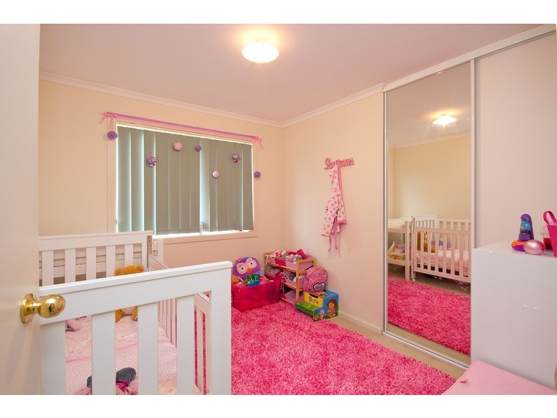 8 Meadow Lane, Para Hills West SA 5096