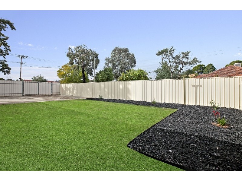 2 Larkins Road, Salisbury Downs SA 5108