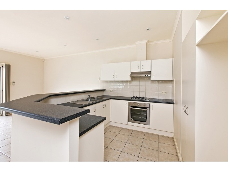 18 Lord Howe Crescent, Mawson Lakes SA 5095