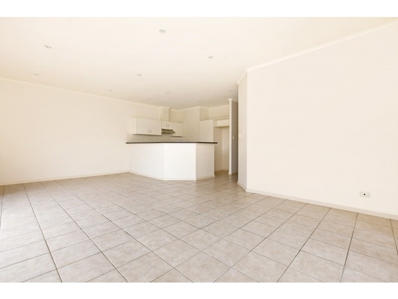 18 Lord Howe Crescent, Mawson Lakes SA 5095