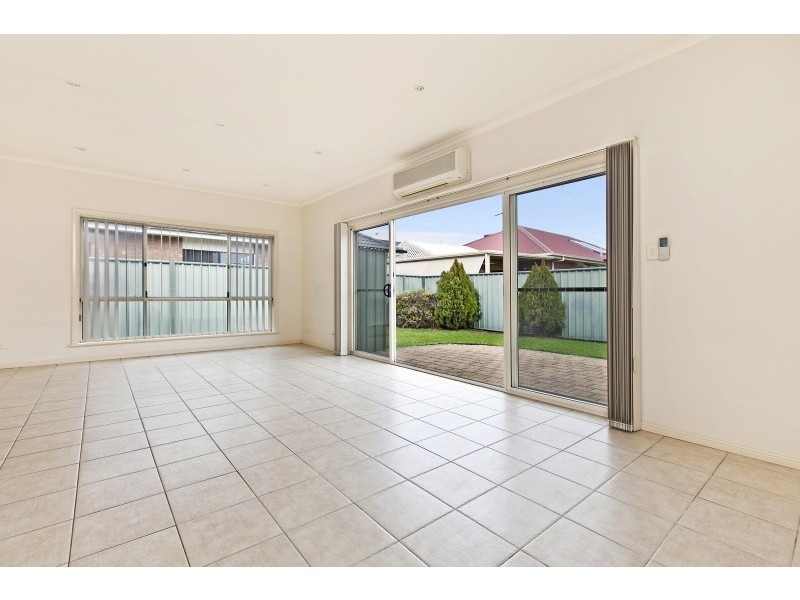 18 Lord Howe Crescent, Mawson Lakes SA 5095