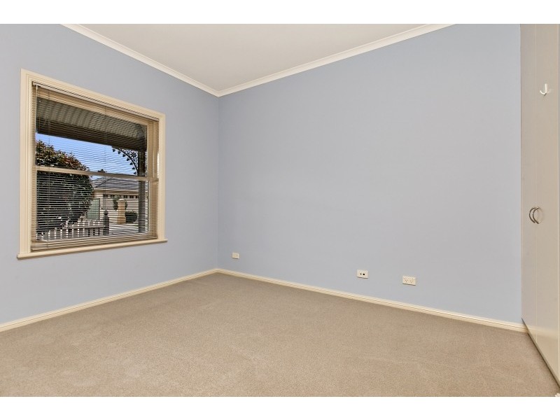 18 Lord Howe Crescent, Mawson Lakes SA 5095