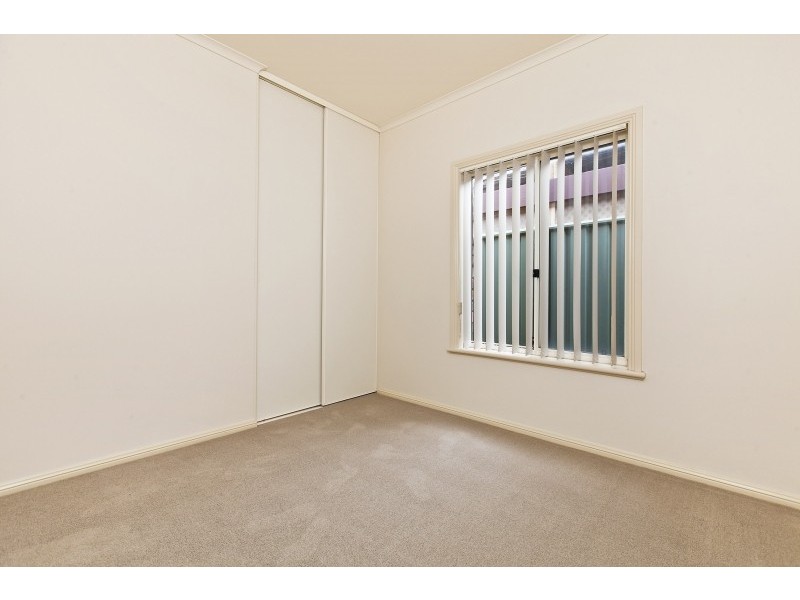 18 Lord Howe Crescent, Mawson Lakes SA 5095