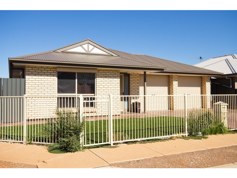 1 Wood Street, Andrews Farm SA 5114