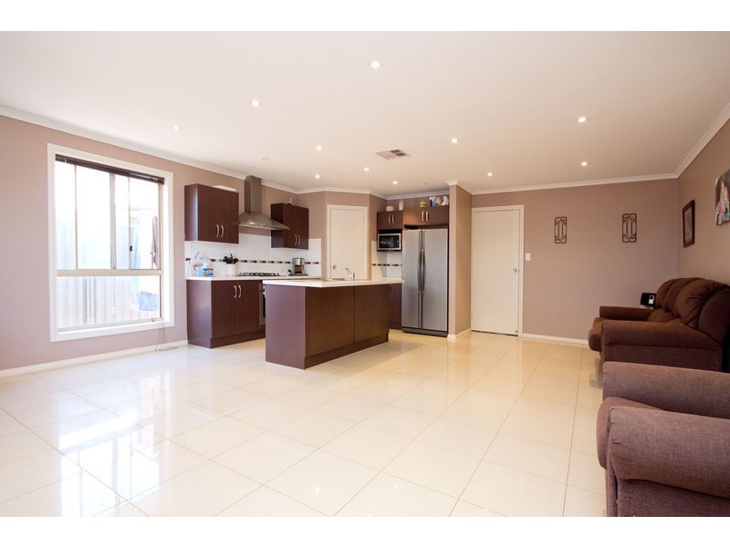 1 Wood Street, Andrews Farm SA 5114