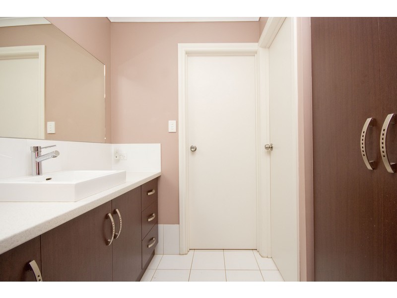 1 Wood Street, Andrews Farm SA 5114