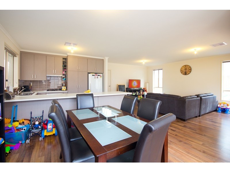 16 Settlers Hill Drive, Golden Grove SA 5125