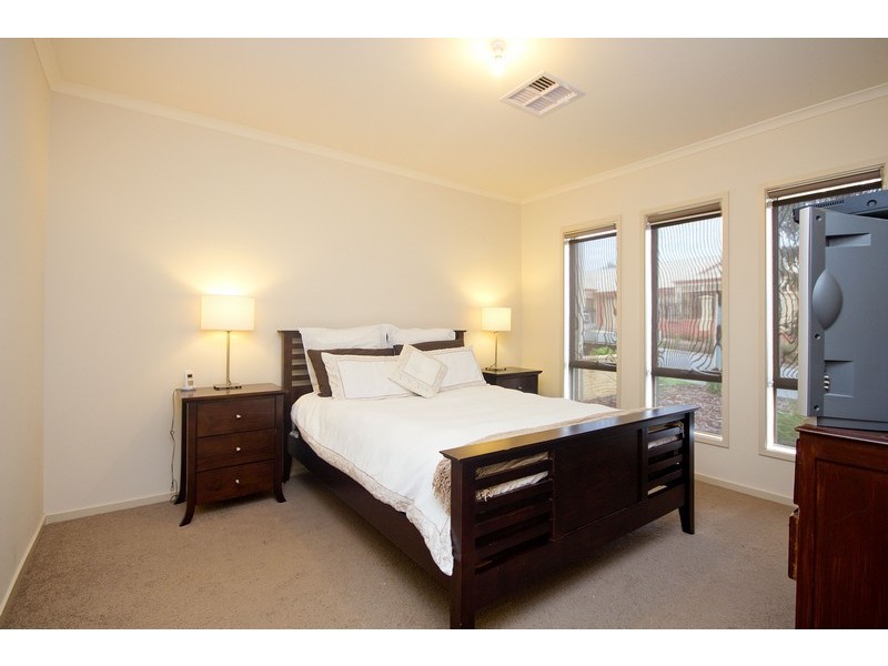 16 Settlers Hill Drive, Golden Grove SA 5125