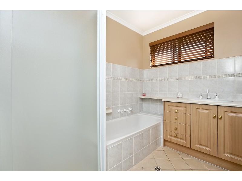 18 Taarnby Drive, Salisbury Downs SA 5108