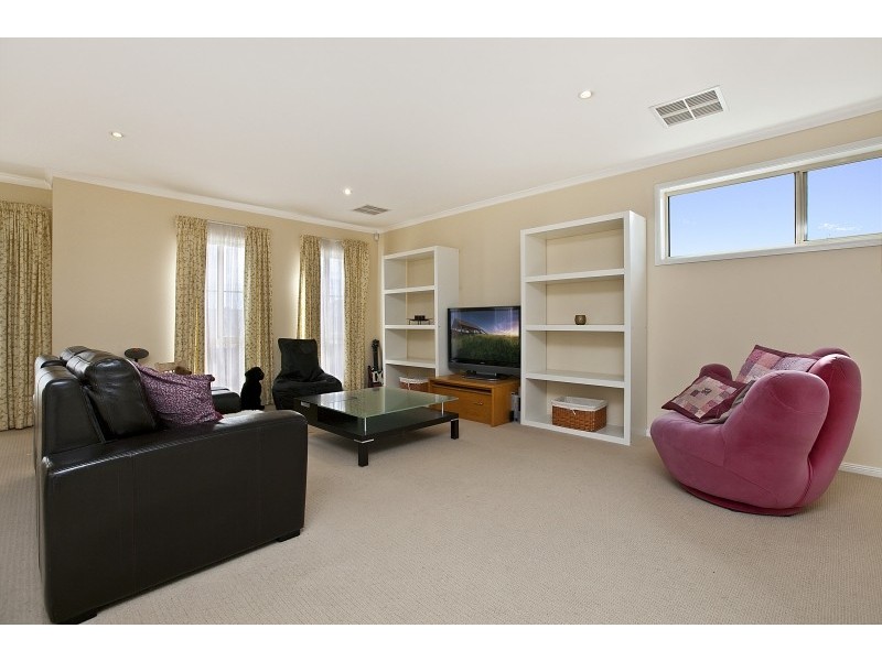 2 Ibis Street, Mawson Lakes SA 5095