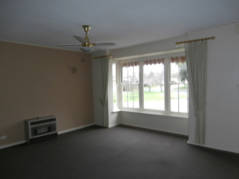 41 Salisbury Avenue, Valley View SA 5093