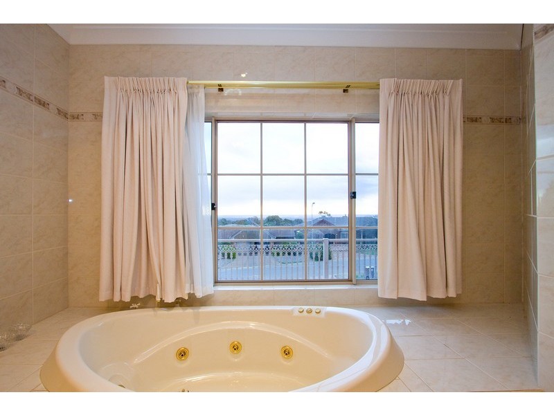 27 Oradala Court, Greenwith SA 5125