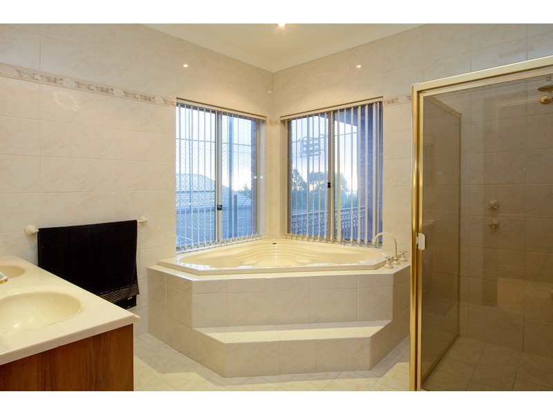 27 Oradala Court, Greenwith SA 5125