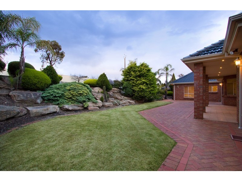 27 Oradala Court, Greenwith SA 5125