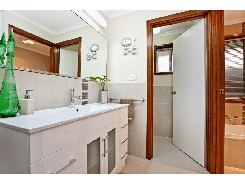 8 Dimasi Court, Hillbank SA 5112