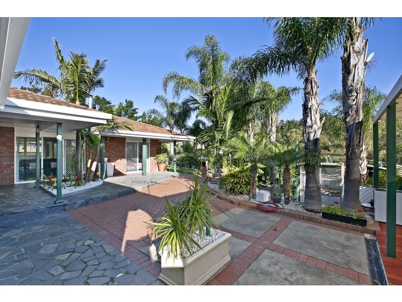 8 Dimasi Court, Hillbank SA 5112