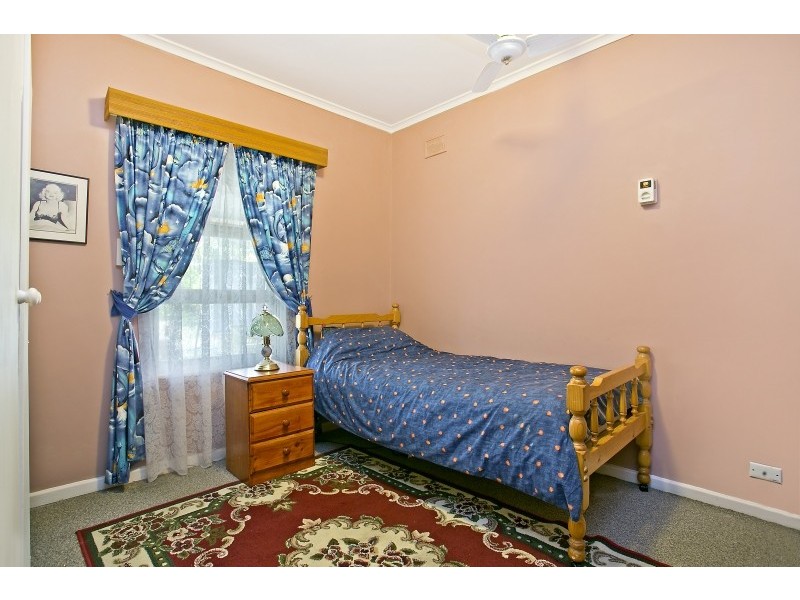 32 Carol Drive, Para Hills SA 5096