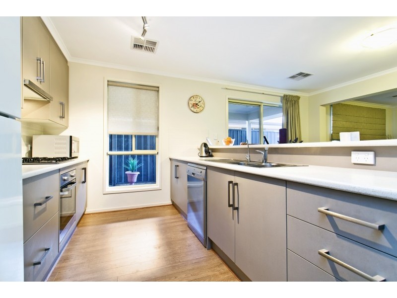 12 Vitorio Road, Munno Para West SA 5115