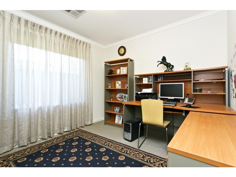 12 Vitorio Road, Munno Para West SA 5115