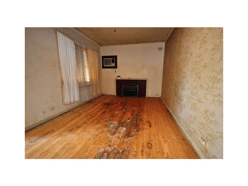 33 Hayles Road, Elizabeth Park SA 5113